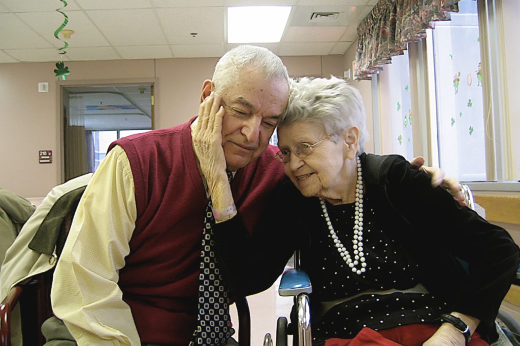 04 image Elderly couple in retirement home